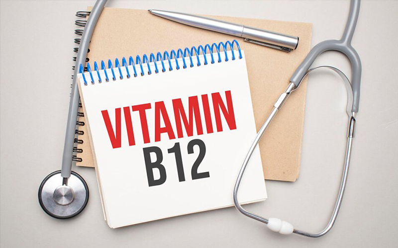 How do we identify the signs of Vitamin B12 deficiency